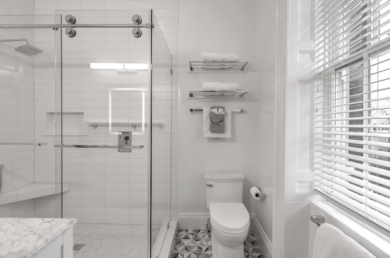 Maximizing Small Spaces: 9 Bathroom Remodel Ideas for Small Bathrooms